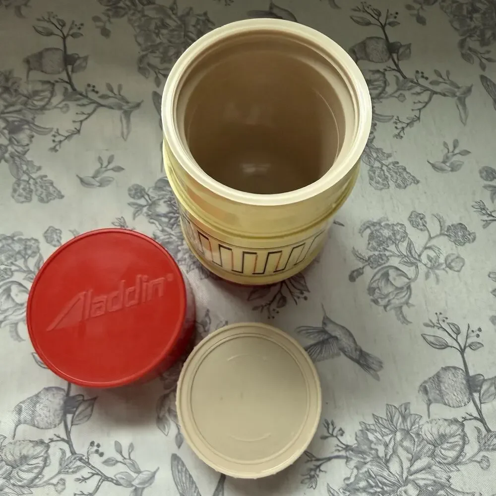 Vtg 70s Aladdin Red Wide Mouth Pint 16 Oz Thermos MCM Retro Geometric Stopper